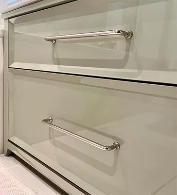 gallery slide